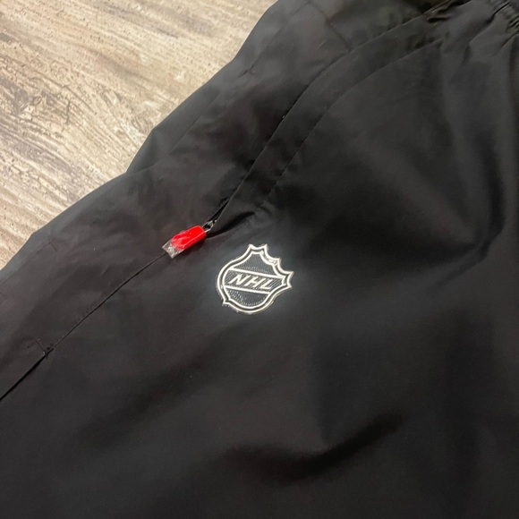 NWT 2X NHL Red Wings Fanatics track pants with side zippers - Picture 2 of 7